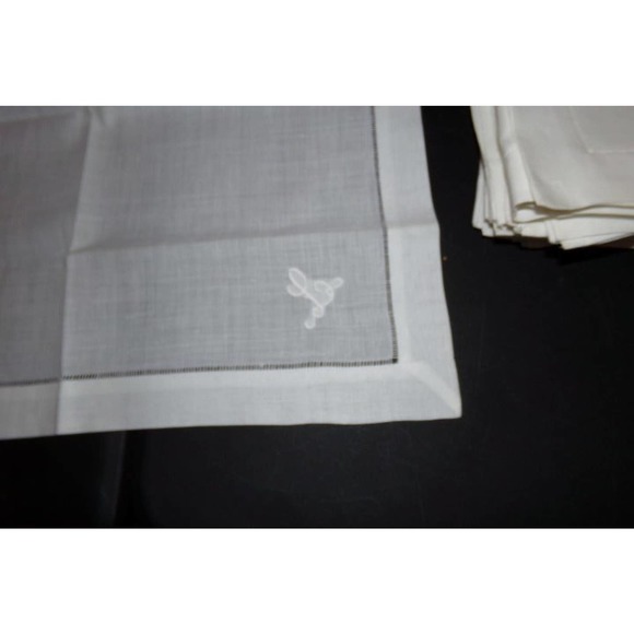 12 PC EMBROIDERY CURSIVE L CLOTH NAPKINS - Picture 2 of 7